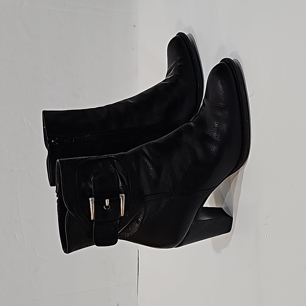 Stuart Weitzman Apollo Black  Ankle Boots Booties, Leather Size 6, zipper